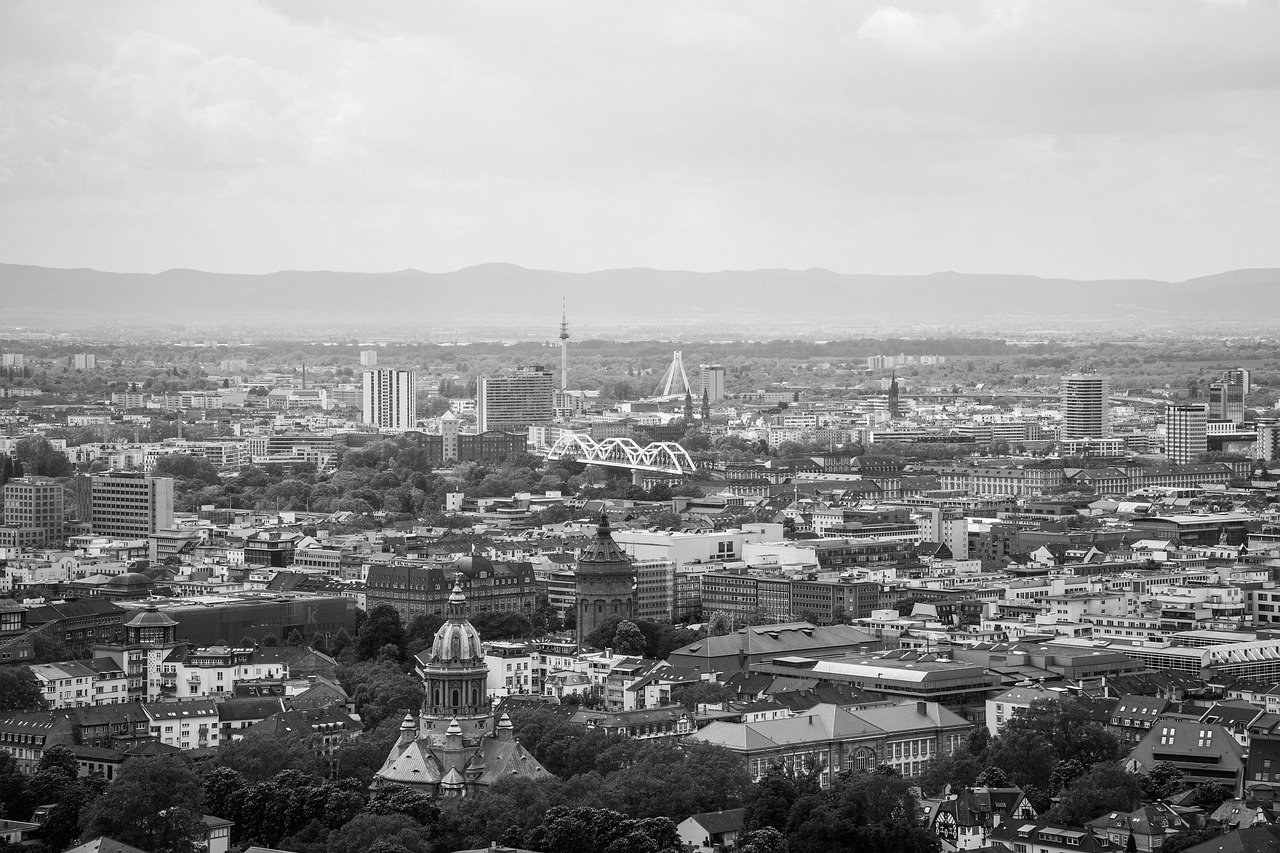 Wahlkampf in Mannheim: Acht Kandidaten kämpfen um den Posten des Oberbürgermeisters